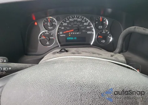 2010 Chevrolet Express G3500 z USA, uszkodzony, nr VIN 1GC2GTBG0A1121736